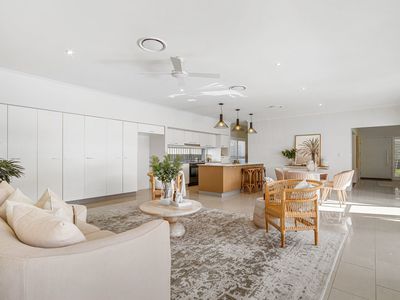 1 Swan Court, Wakerley