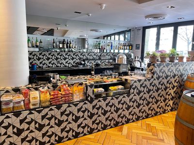 Location, Location, Location Restaurant on St Kilda Rd Business For Sale