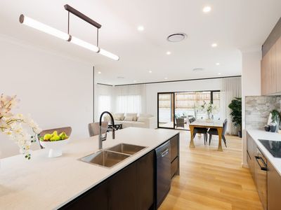 8 New York Way, Spring Mountain