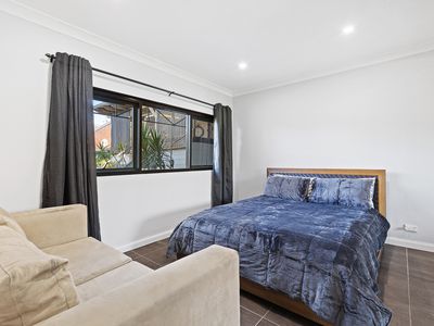 22 Bury Road, Guildford