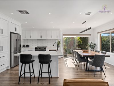 20 Sundowner Place, Point Cook