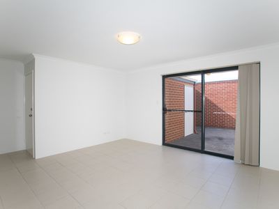 2 / 14 Hotspur Road, Spearwood