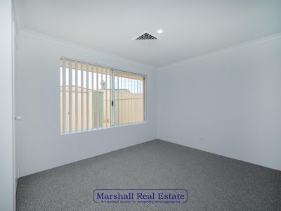 26 Tableland Way, Carramar