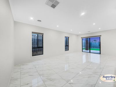 16 Origin Drive, Tarneit