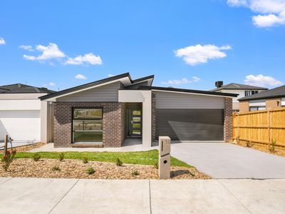 18 Allan Close, Pakenham