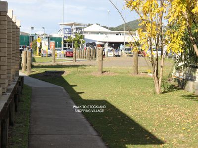1 / 23 Robina Grove, Forster