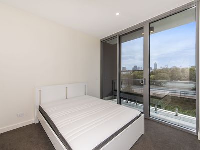 305 / 9 Tully Road, East Perth