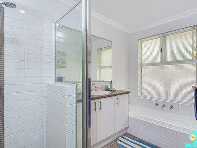 6 Jetty Loop, Yanchep