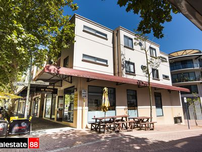 E5 (13)  /  88 Royal Street, East Perth