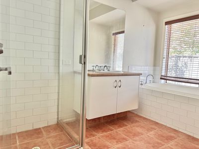 35 Manor Lakes Boulevard, Wyndham Vale