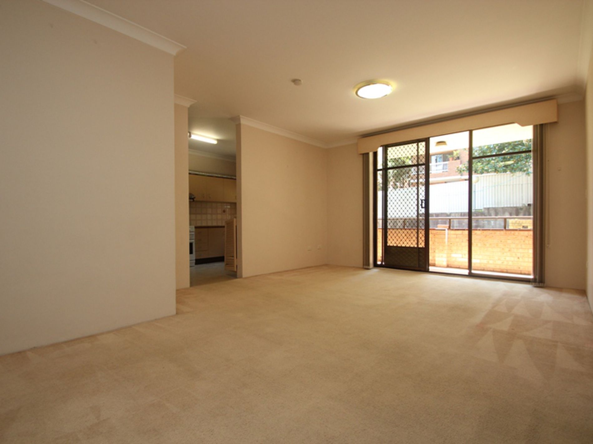 7 / 4 Alma Street, Hurstville