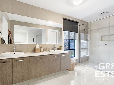 91 Aquatic Drive, Cranbourne West
