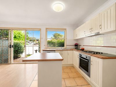 30 / 11 Berrys Head Road, Narara