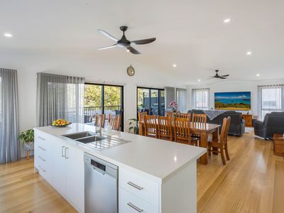 12A Elizabeth Parade, Tura Beach