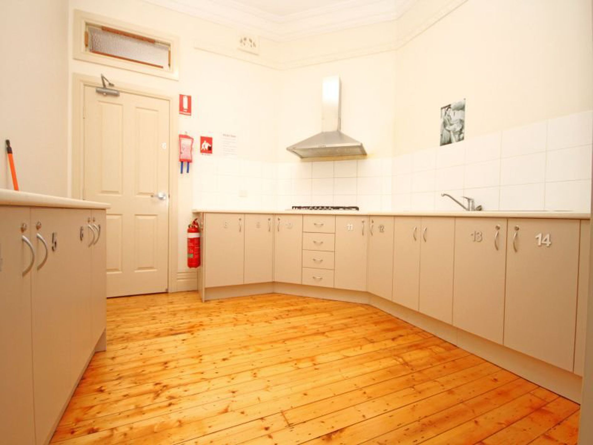 2 / 12 The Boulevarde, Lakemba