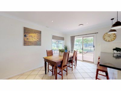 6 Araluen Way, Dubbo