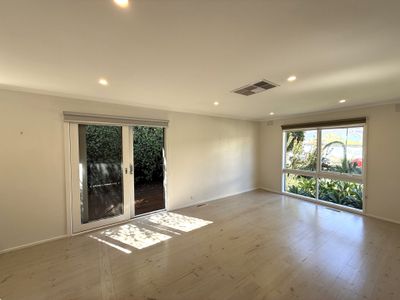 171 Somers Avenue, Macleod