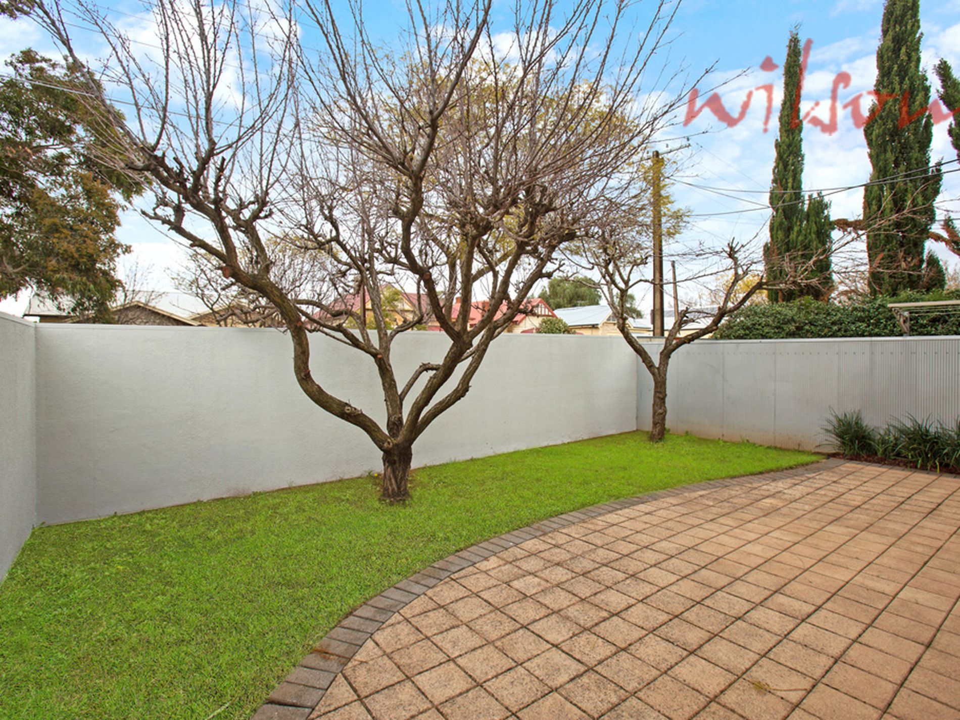 1 / 5 Roebuck Street, Mile End