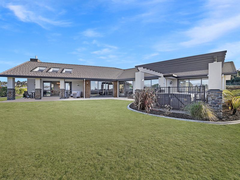 39 Galeo Road, Redwood Valley