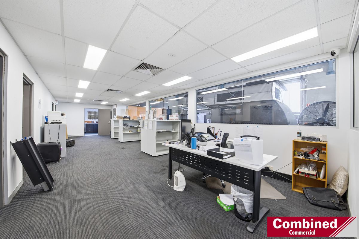 1 & 2 / 2 Samantha Place, Smeaton Grange