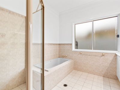 7 Creekview Street, Helensvale