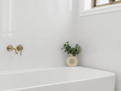 2 Nunyara Crescent, Belair