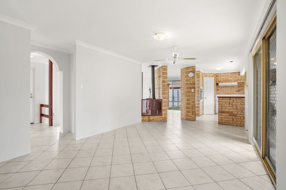 5 LISBON PLACE, Warnbro