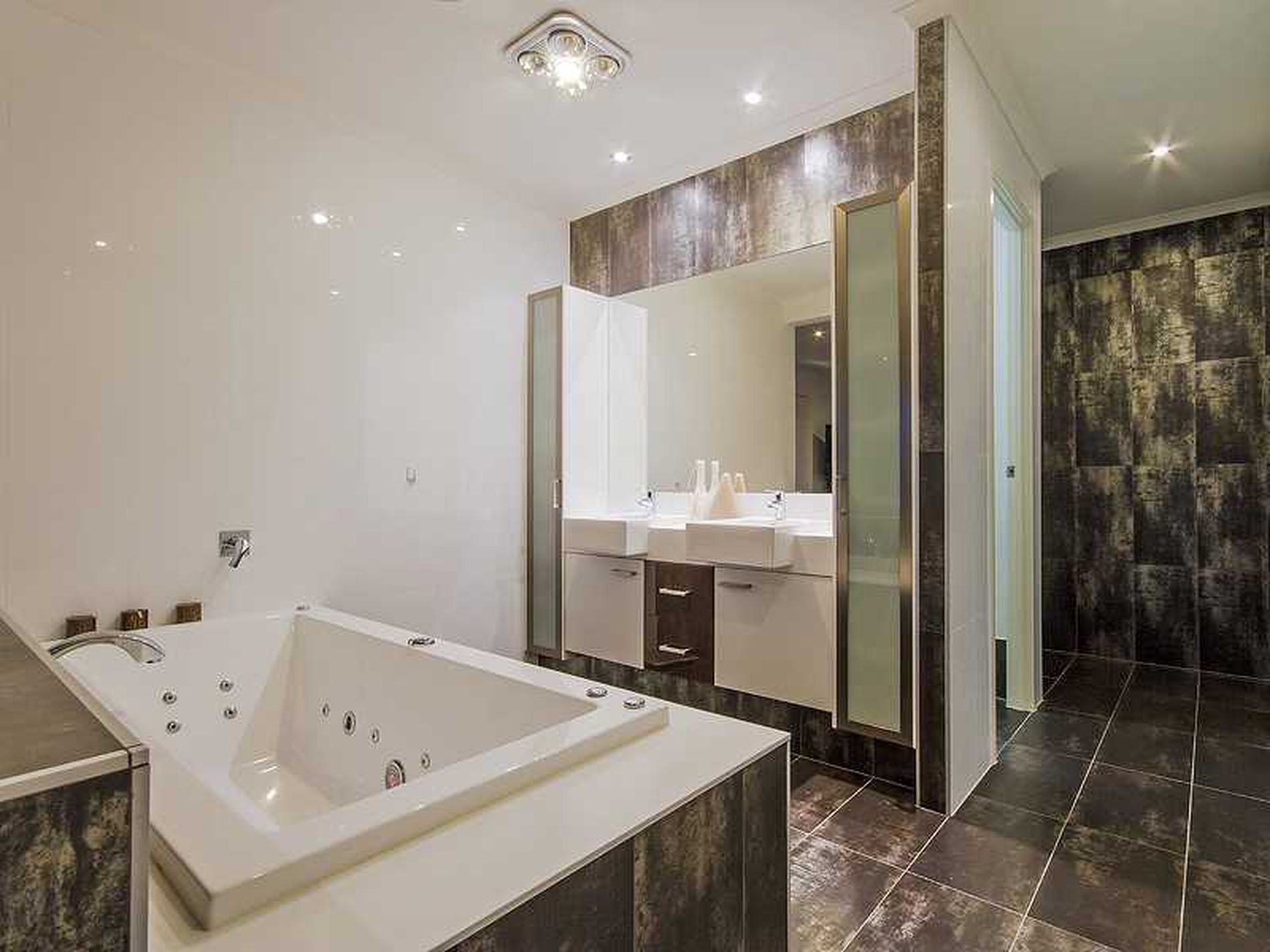 3 MAIDENHAIR PLACE, Robina