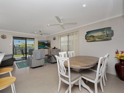 15 Catho Avenue, Mount Low