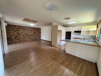 13B Murrayfield Drive, Dubbo