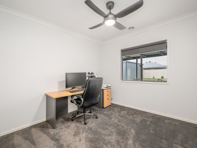 8 Fletcher Avenue, Mooroopna