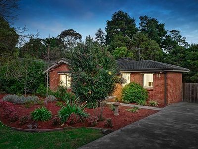 16 Jull Parade, Ringwood North