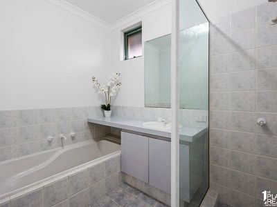 Unit 12 / 1 Waterside Dr, Dudley Park