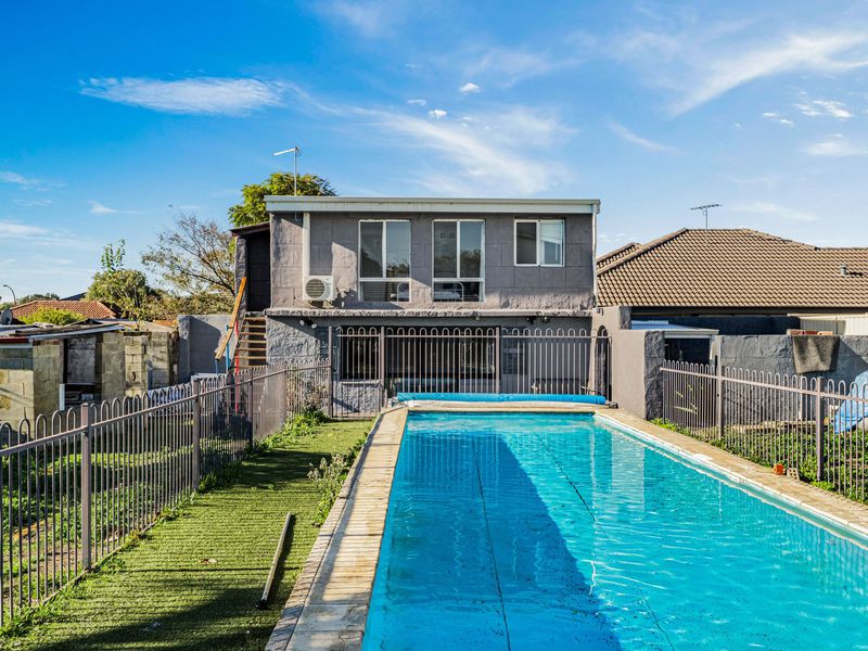 38 Palmerston Street, St James