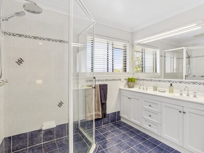 4 Paten Close, Birkdale