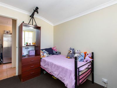 1 / 2 Tipping Street, Carey Park