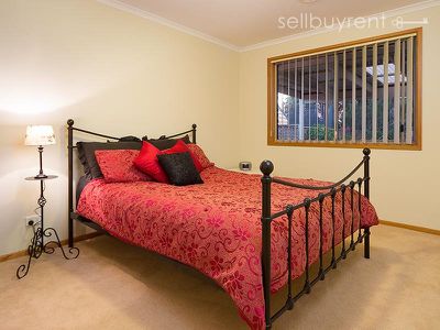 6 CLIFFORD COURT, Wodonga