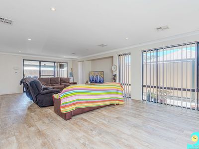 69 Blackwood Meander, Yanchep