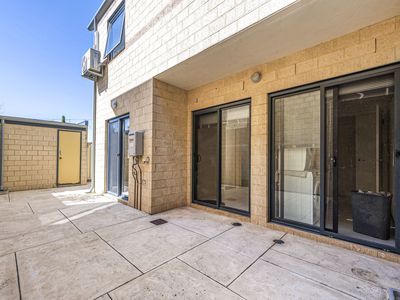 2 / 3 Sloan Street, Rockingham