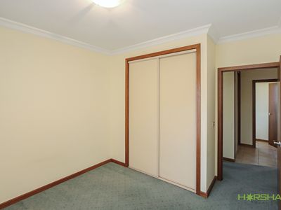 2 / 6 Carroll Street, Horsham