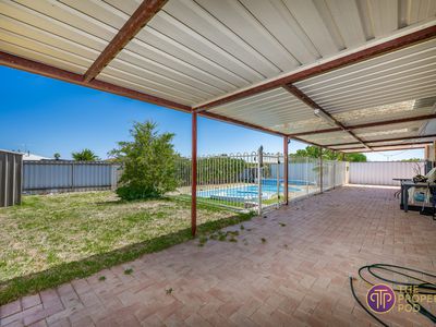 18 Santa Barbara Parade, Quinns Rocks