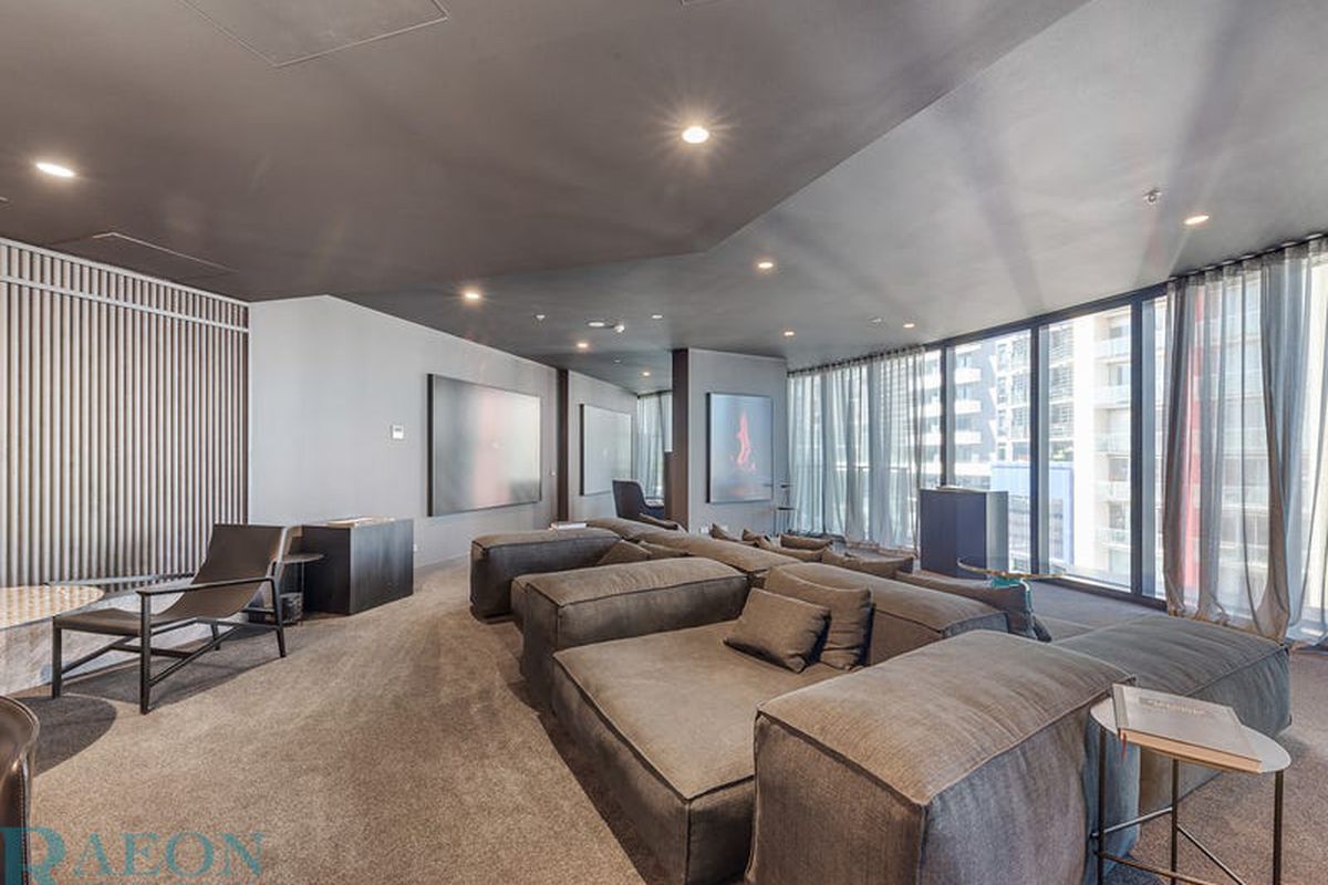 2403 / 105 Clarendon Street, Southbank