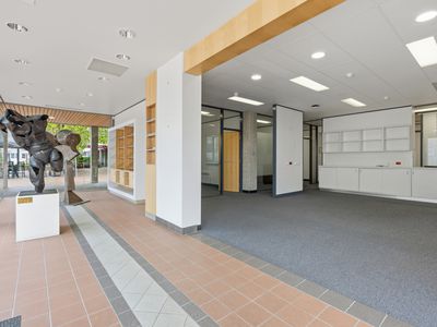 B3 / 75 Newnham Drive, Newnham