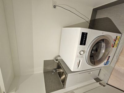 3809 / 260 Spencer Street, Melbourne