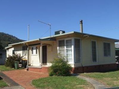 22 Simmonds Street, Mount Beauty