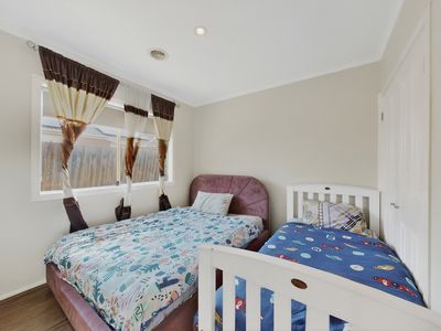 8 Light Fingers Street, Kurunjang