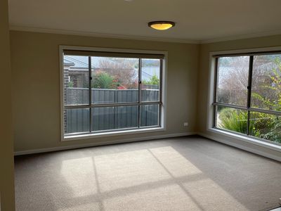 3 / 9  DONNOLLEY COURT, Lavington