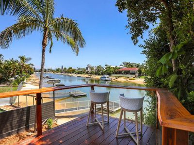 1 / 39 Holland Court, Broadbeach Waters