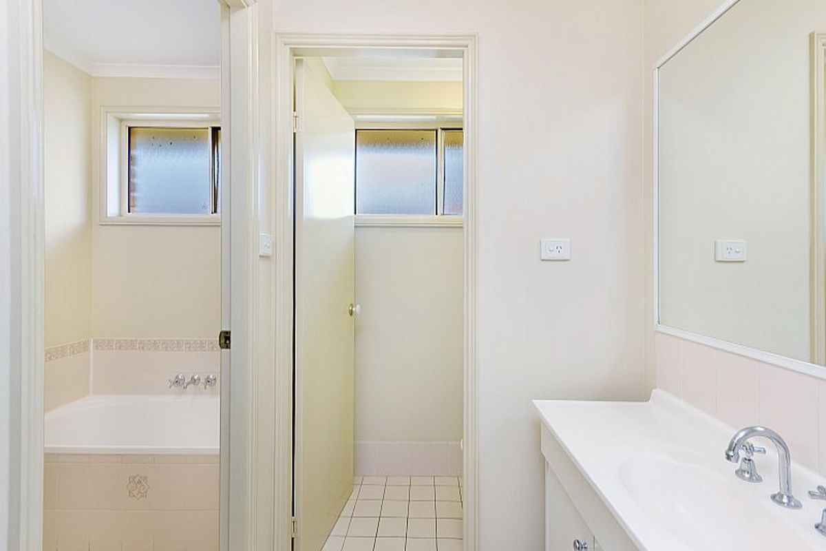 7 Bronzewing Drive, Erina