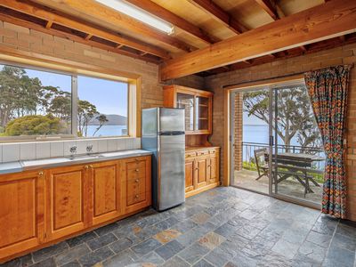 5190 Channel Highway, Gordon